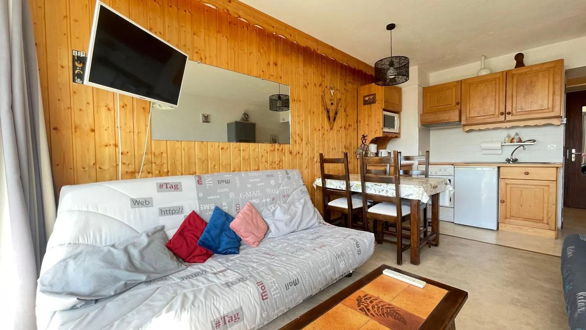 Studio Skis Aux Pieds Avec Piscine - Fr-1-505-72 Notre-Dame-de-Bellecombe Frankreich